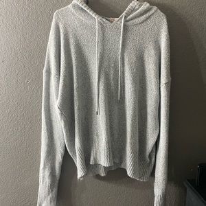 oversized hooded sweater